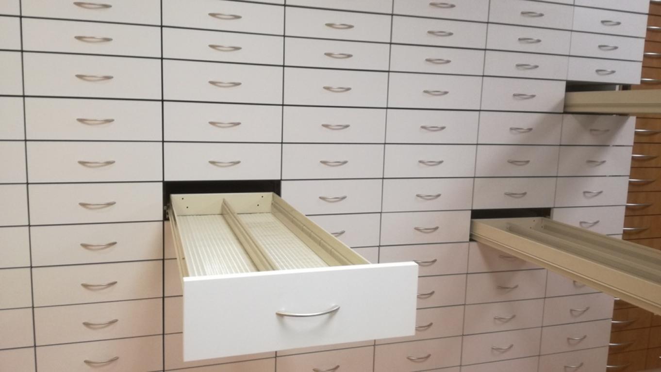 Meble apteczne-magazynowe szuflady głębokiego