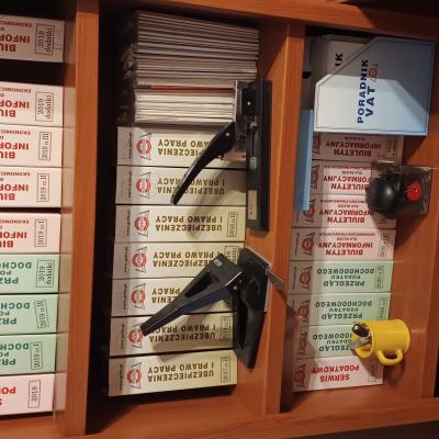 Poradniki VAT, przeglady podatkowe i kadrowe, biul