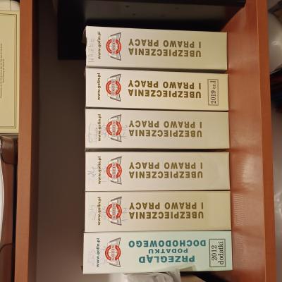 Poradniki VAT, przeglady podatkowe i kadrowe, biul