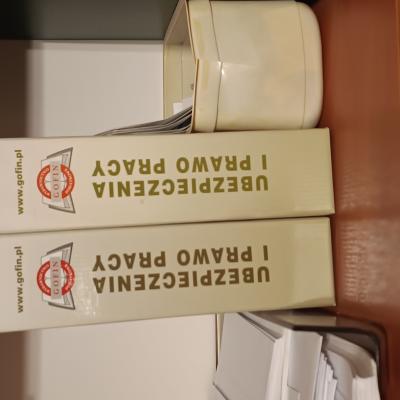 Poradniki VAT, przeglady podatkowe i kadrowe, biul