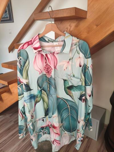 Sprzedam odzież damską w rozmiarze od 46 do 48